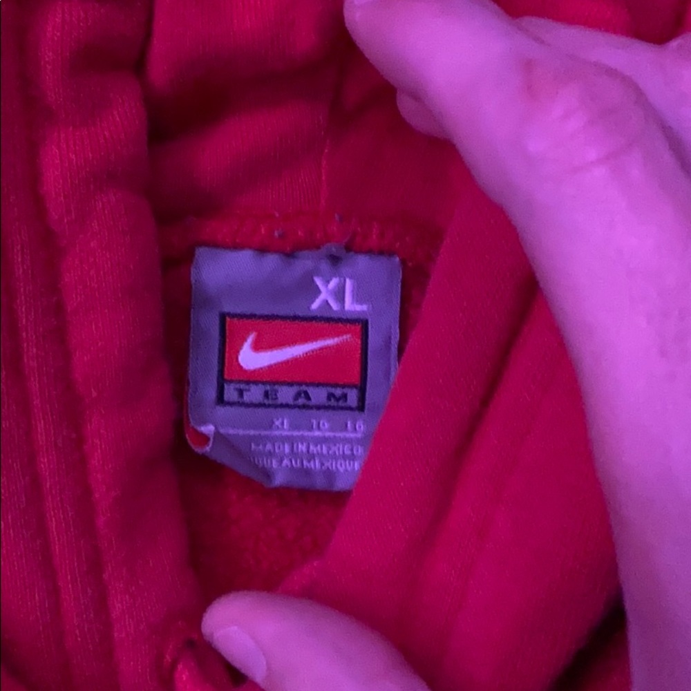 VINTAGE UC NIKE HOODIE - Picture 3 of 4